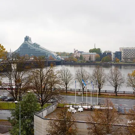 Old Two Floor Palasta Loft With River View ريغا