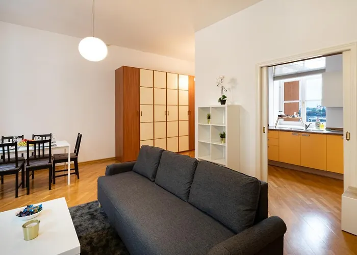 Old Two Floor Palasta Loft With River View Dzīvoklis *