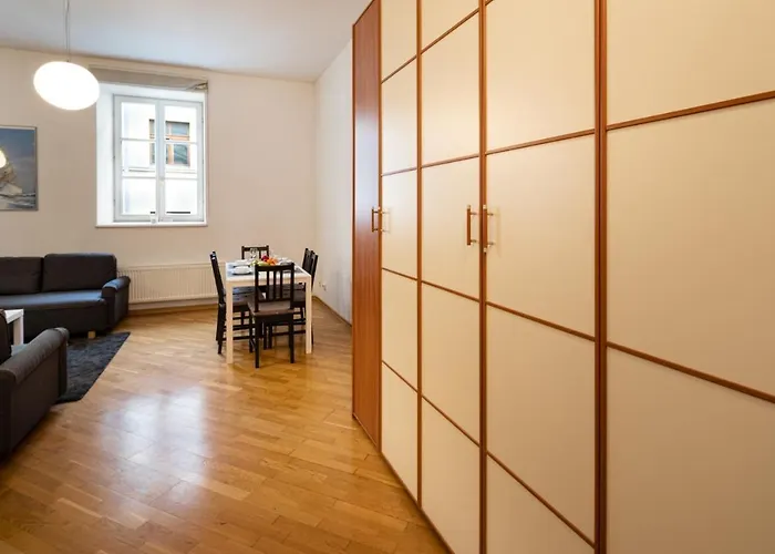 Old Two Floor Palasta Loft With River View Dzīvoklis *