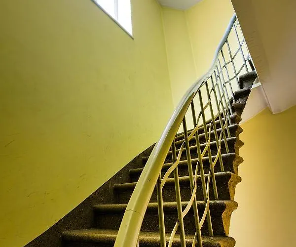 Old Two Floor Palasta Loft With River View Dzīvoklis