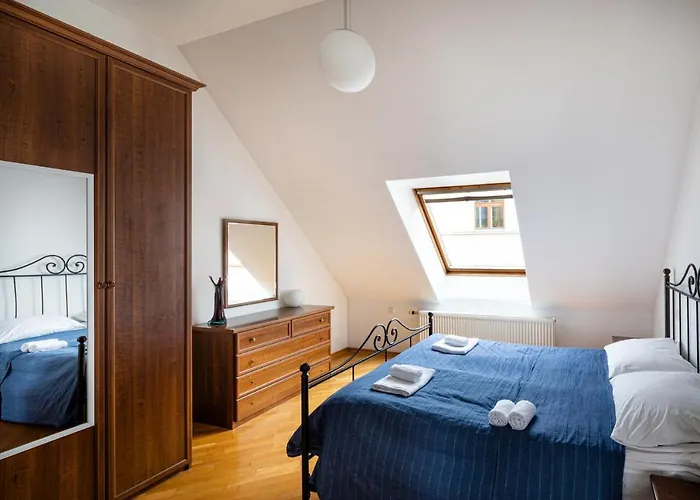 Old Two Floor Palasta Loft With River View Dzīvoklis Riga